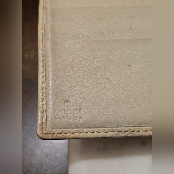 Authentic Gucci wallet with bow - Picture 5 of 13